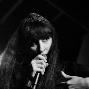 [FOTOS] Gran noche de Darkwave con Marta Raya, Isotropia y Stockhaussen ...
